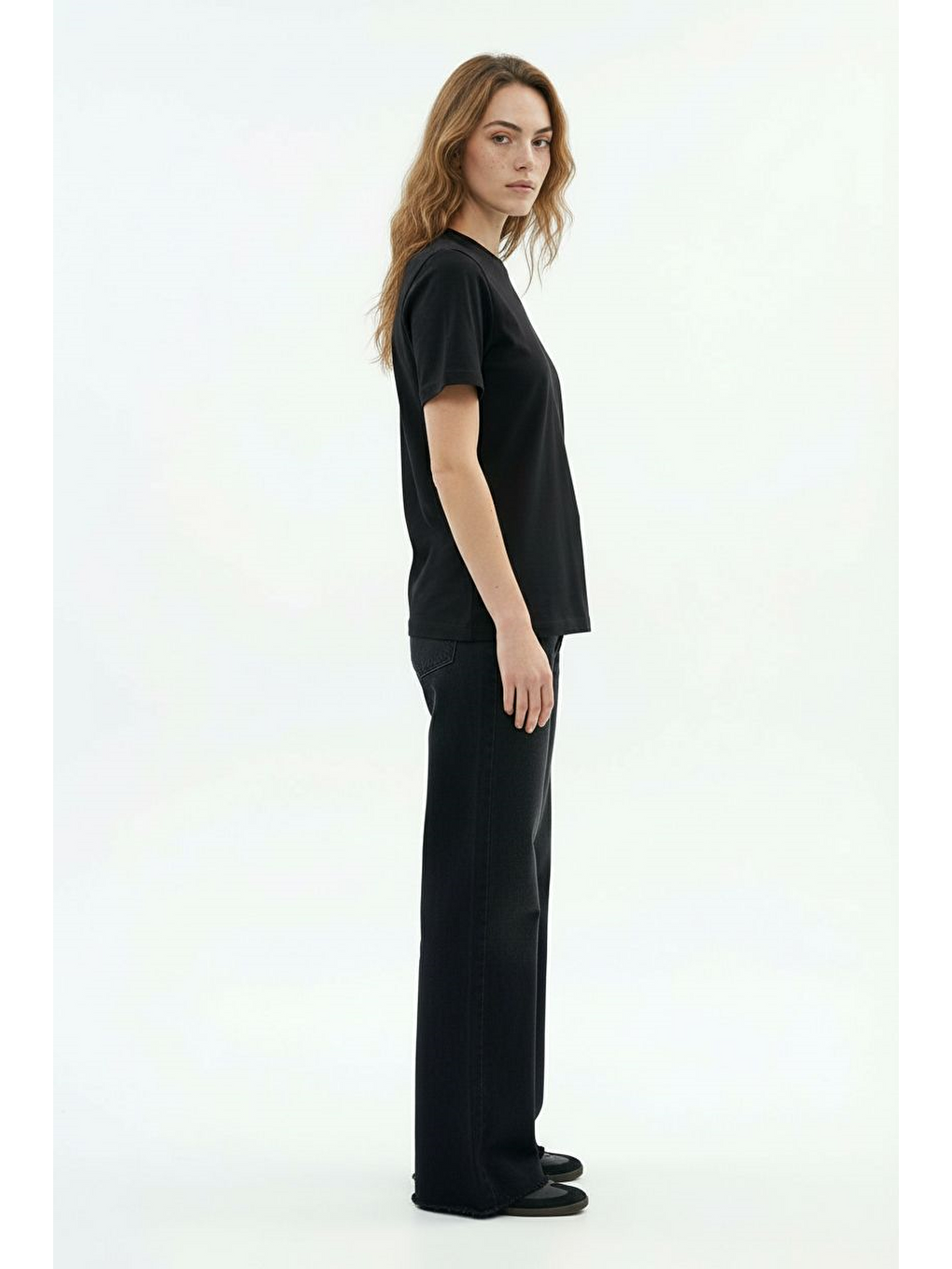 Siyah-Bisiklet Yaka Modal T-Shirt-3