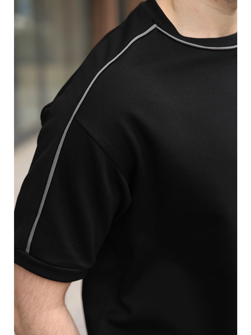 Siyah Modern Kesim Erkek Tişört E7182-2