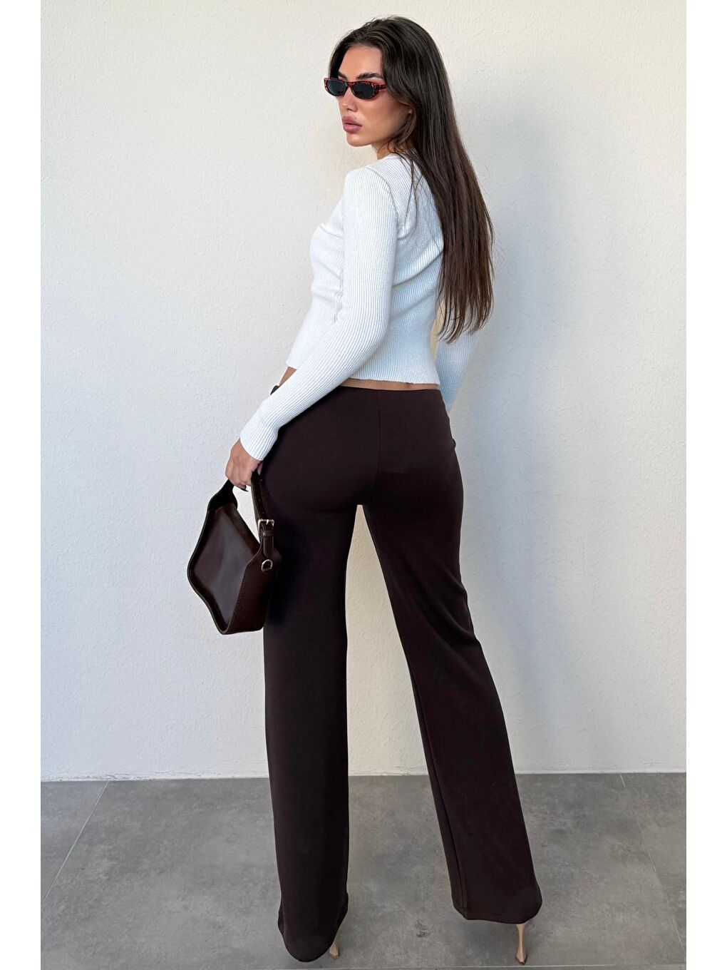 Kahverengi Modal Yumuşak Büzgü Bağcık Detaylı Flare Kadın Pantolon Mg2562-7