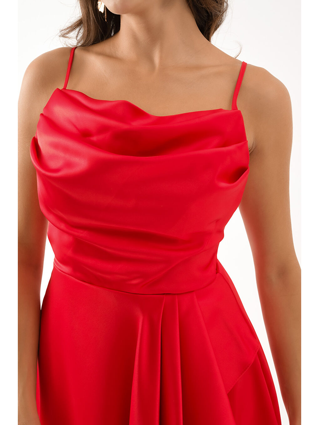 Kadın Kırmızı Volanlı Yırtmaçlı Kısa Saten Abiye & Mezuniyet Elbisesi-2