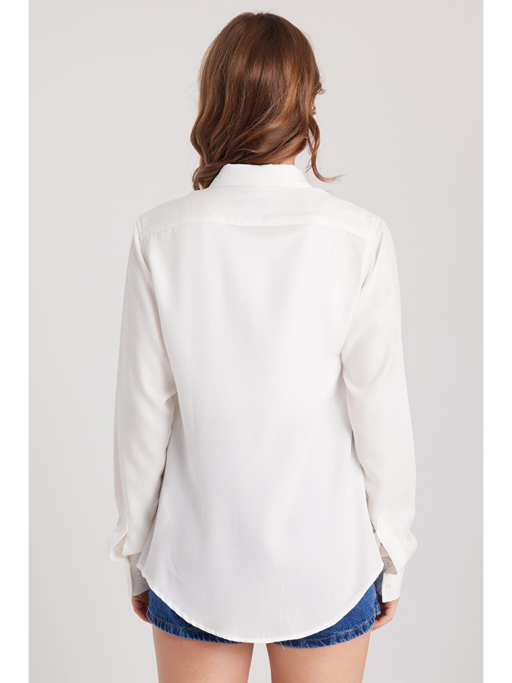 Kadın Slim Fit Düğmeli Yaka Kışlık Yün Viskon Düz Beyaz Gömlek-5