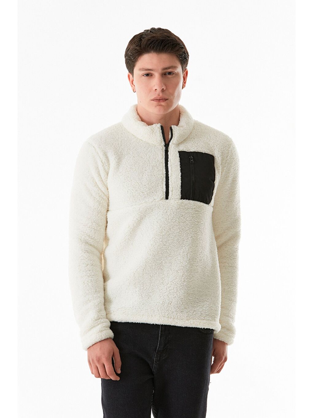 Ekru Dik Yaka Yarım Fermuarlı Pelüş Büyük Beden Sweatshirt