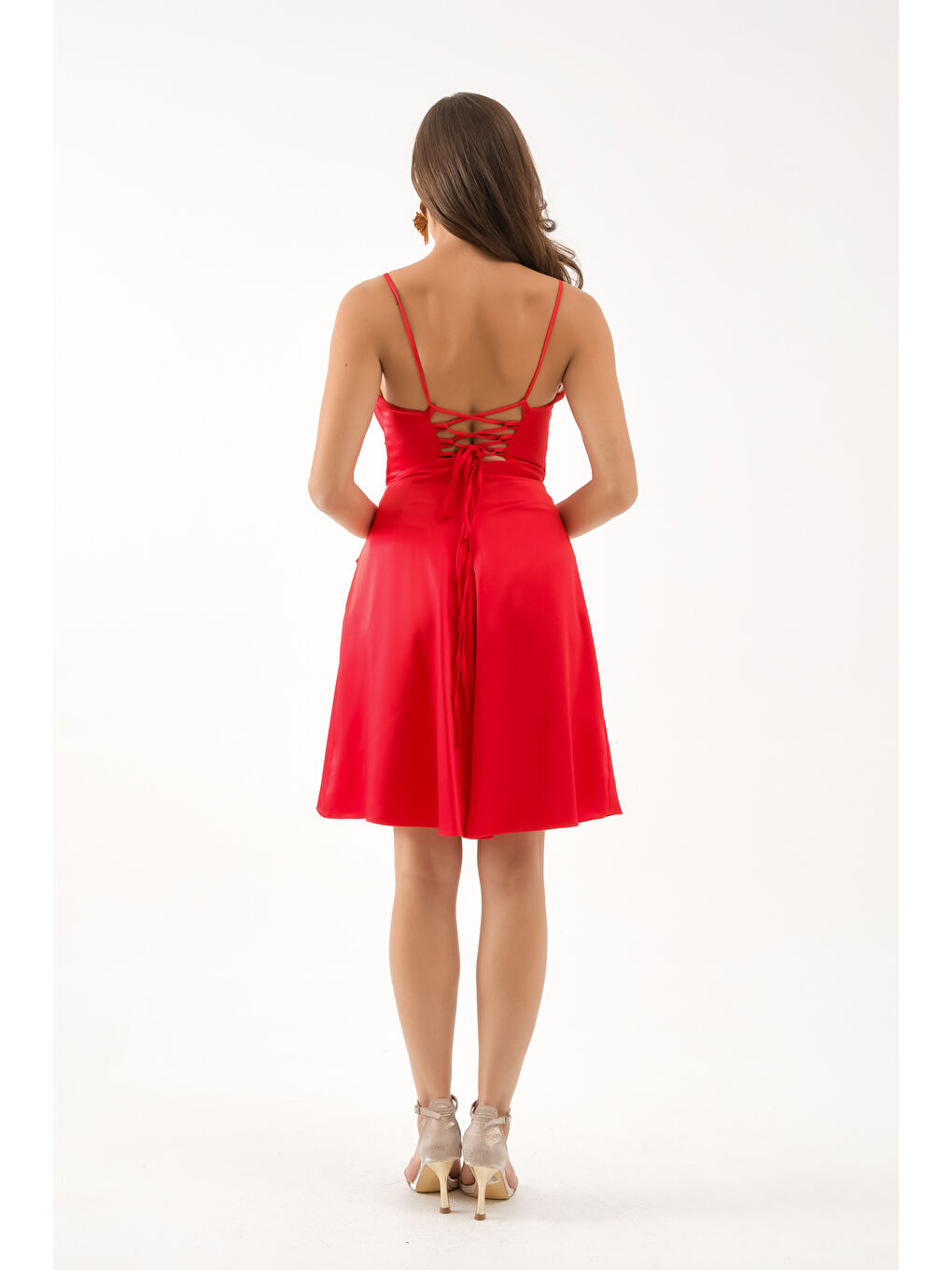 Kadın Kırmızı Volanlı Yırtmaçlı Kısa Saten Abiye & Mezuniyet Elbisesi-4