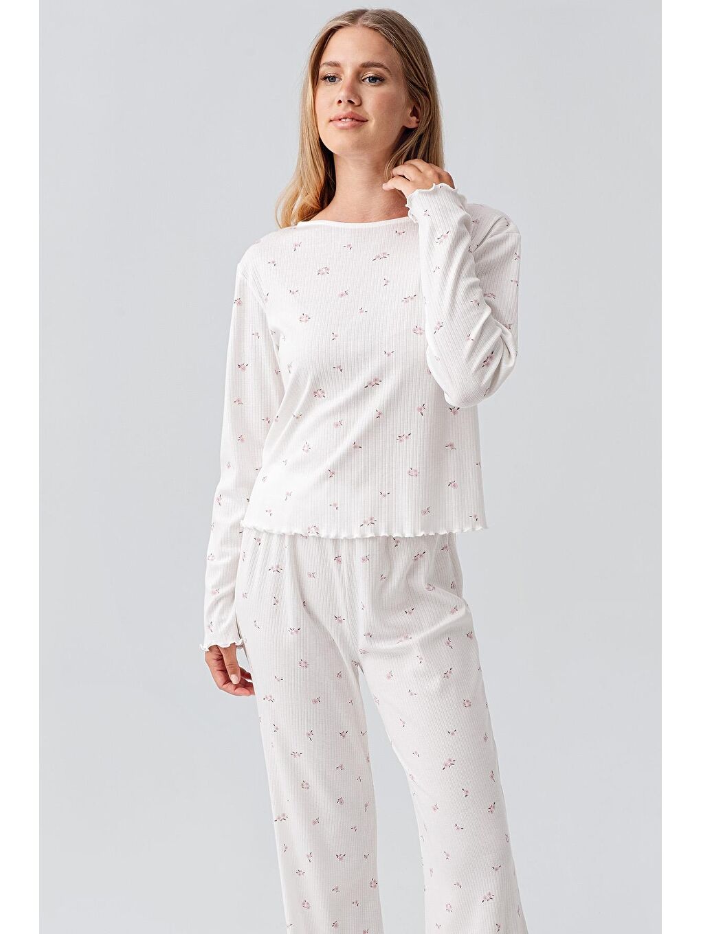 Ekru Uzun Kollu Desenli Esnek Pamuklu Pijama Takım 18219-2