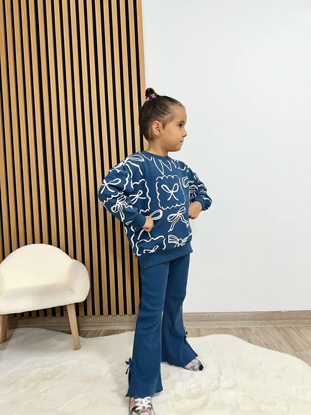 Mavi Kız Çocuk Pamuklu Lacivert Fiyonk Desenli Sweatshirt Ve Volan Paça Eşofman Takımı-3