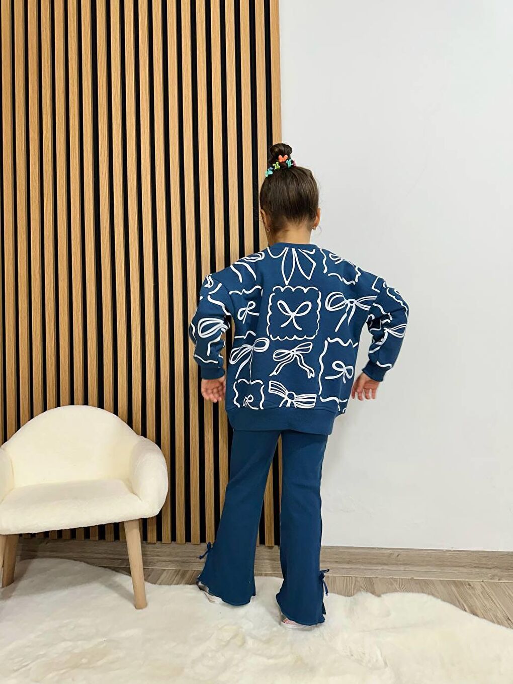 Mavi Kız Çocuk Pamuklu Lacivert Fiyonk Desenli Sweatshirt Ve Volan Paça Eşofman Takımı-5