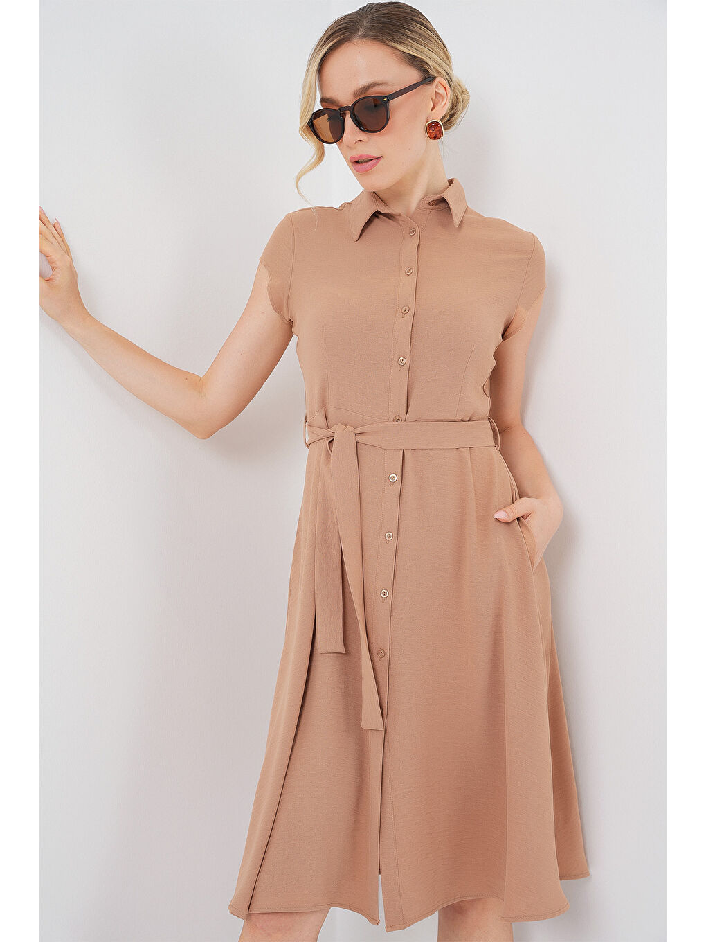 Bej 1677 Boydan Düğmeli Kuşaklı Elbise - Bisküvi-3