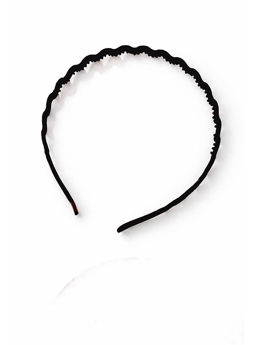 Dalgalı Desenli Siyah Taç