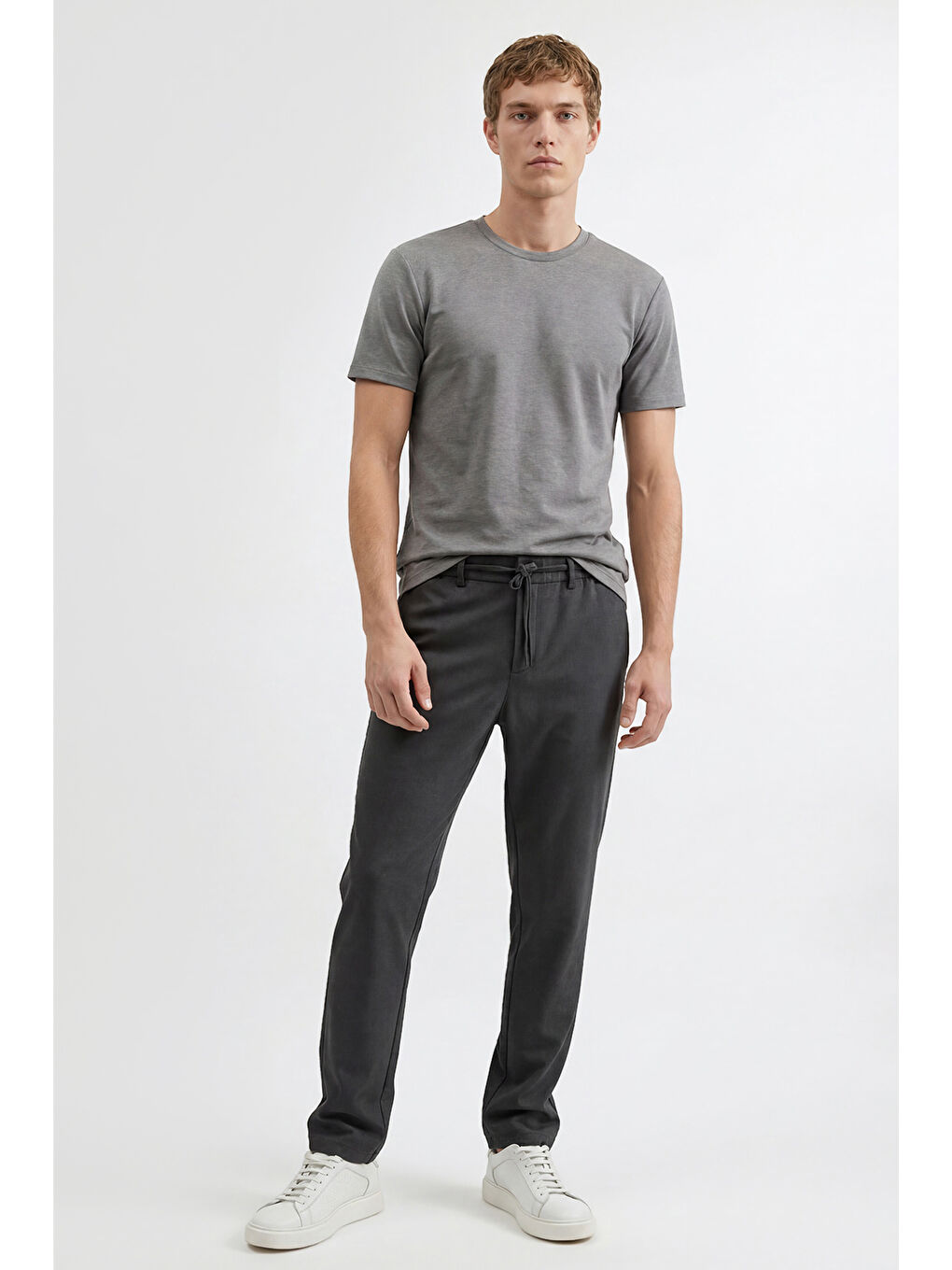 Erkek Gri Pamuklu Slim Fit Dar Kesim Bisiklet Yaka Tişört-2