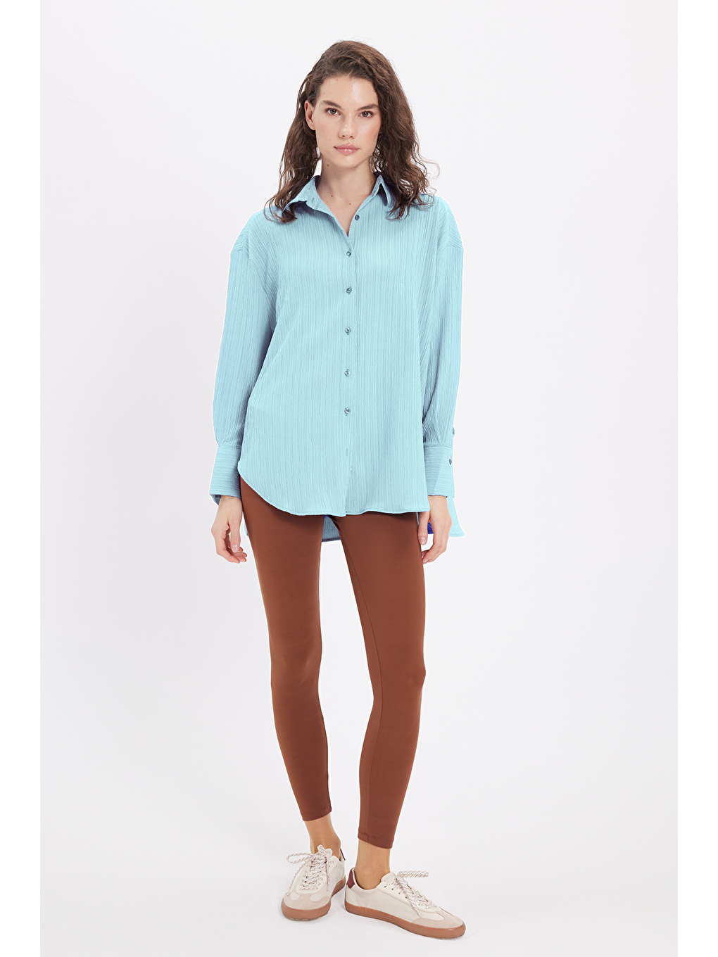 Kadın Oversize Geniş Kesim Bürümcük Pens Detaylı Uzun Kollu Dokulu Turkuaz Gömlek-1