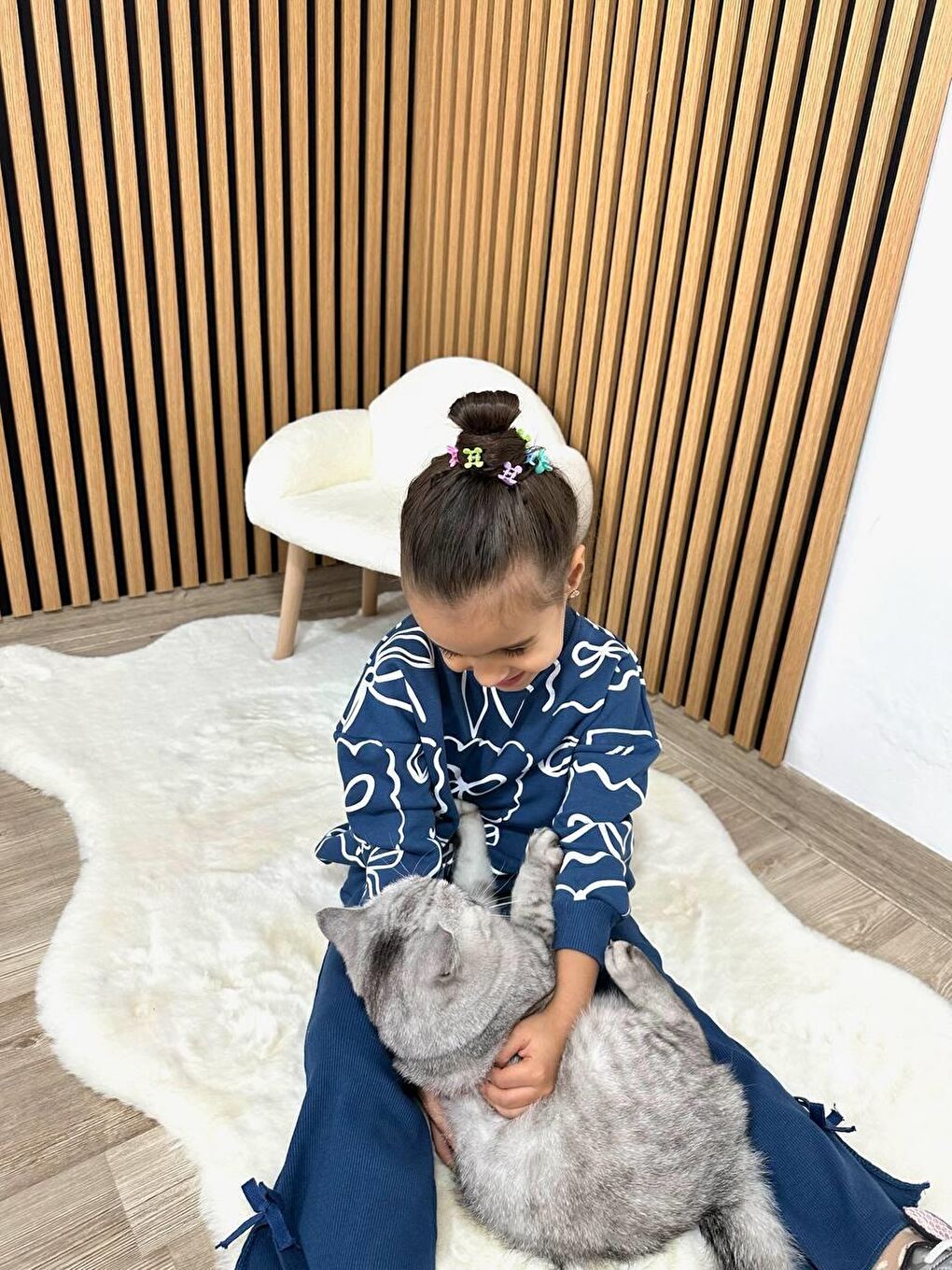 Mavi Kız Çocuk Pamuklu Lacivert Fiyonk Desenli Sweatshirt Ve Volan Paça Eşofman Takımı-8