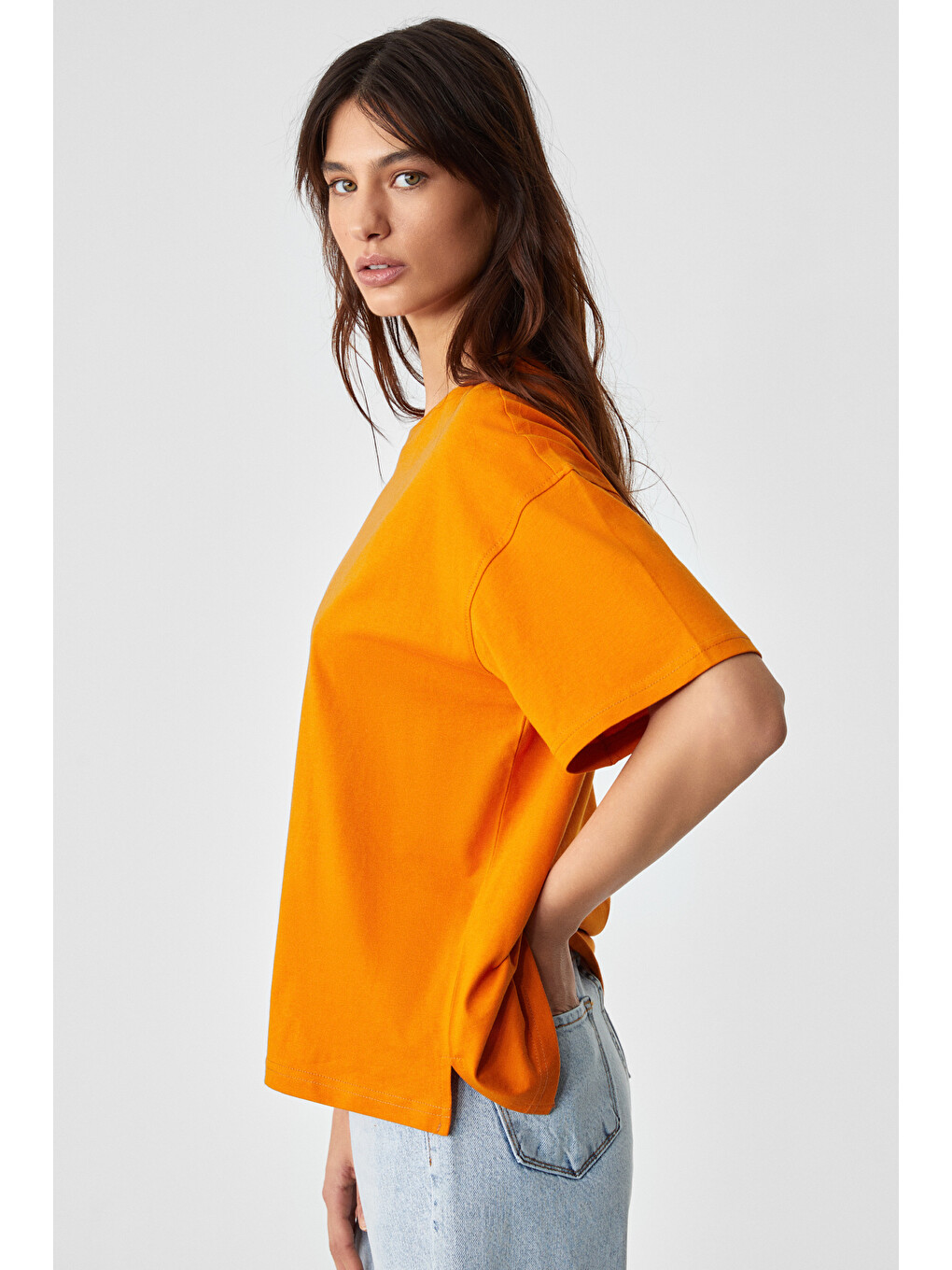 Turuncu Jemmy Kadın %100 Organik Pamuk Relaxed Fit Yırtmaçlı Yuvarlak Yakalı TURUNCU T-Shirt-4