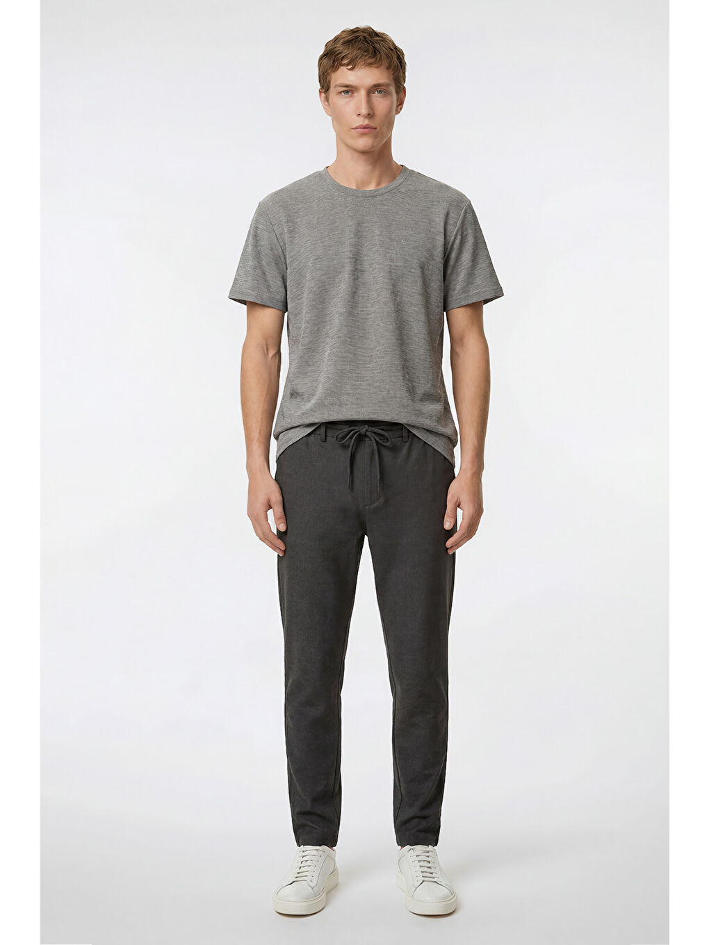 Erkek Gri Pamuklu Slim Fit Dar Kesim Bisiklet Yaka Tişört-3
