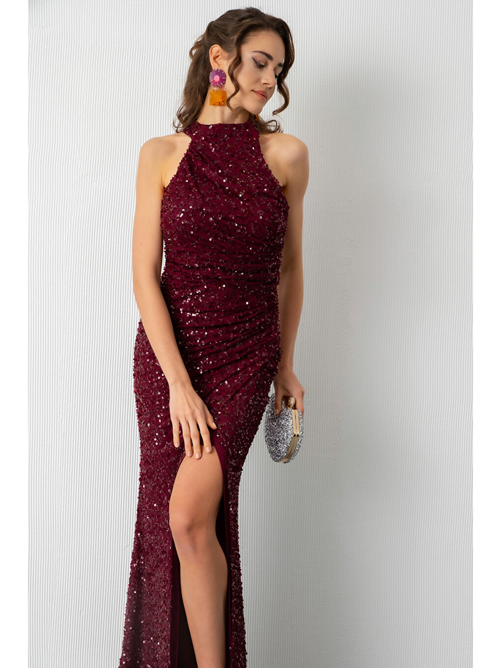 Kadın Mürdüm Dar Kalıp Pul İşlemeli Balık Abiye Elbise-1