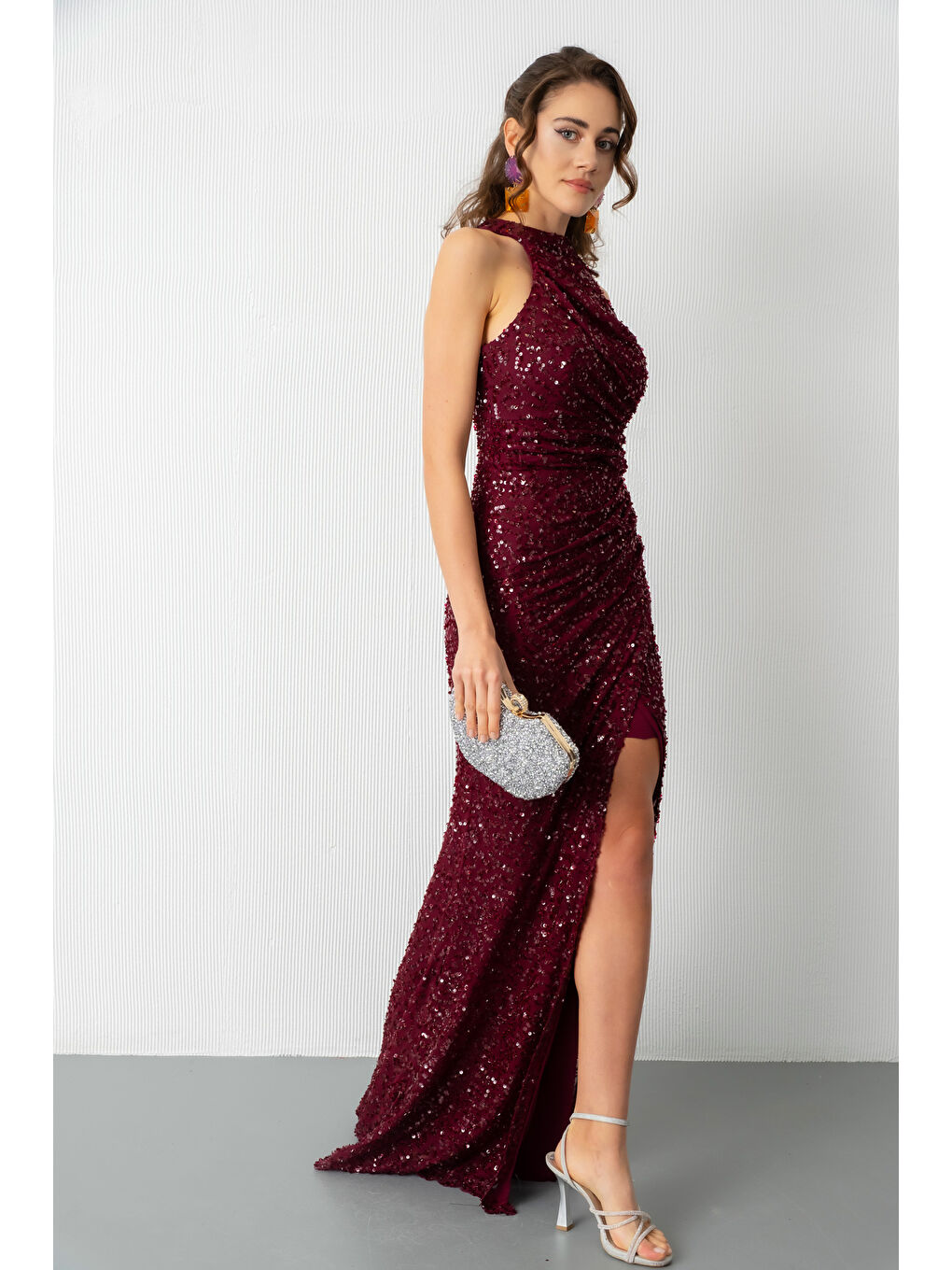 Kadın Mürdüm Dar Kalıp Pul İşlemeli Balık Abiye Elbise-2