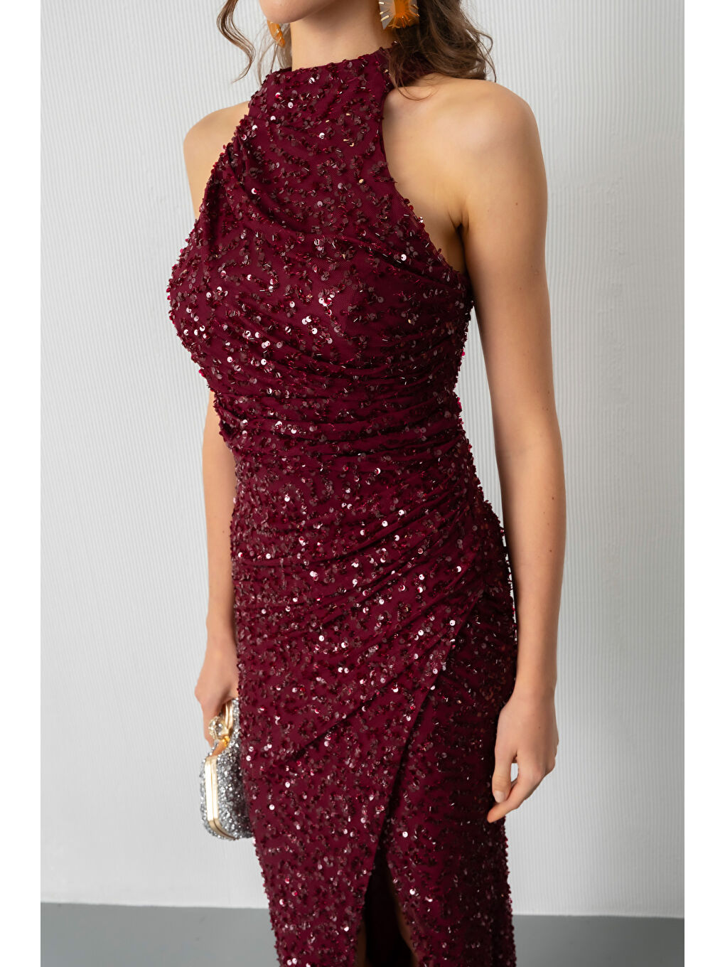 Kadın Mürdüm Dar Kalıp Pul İşlemeli Balık Abiye Elbise-4