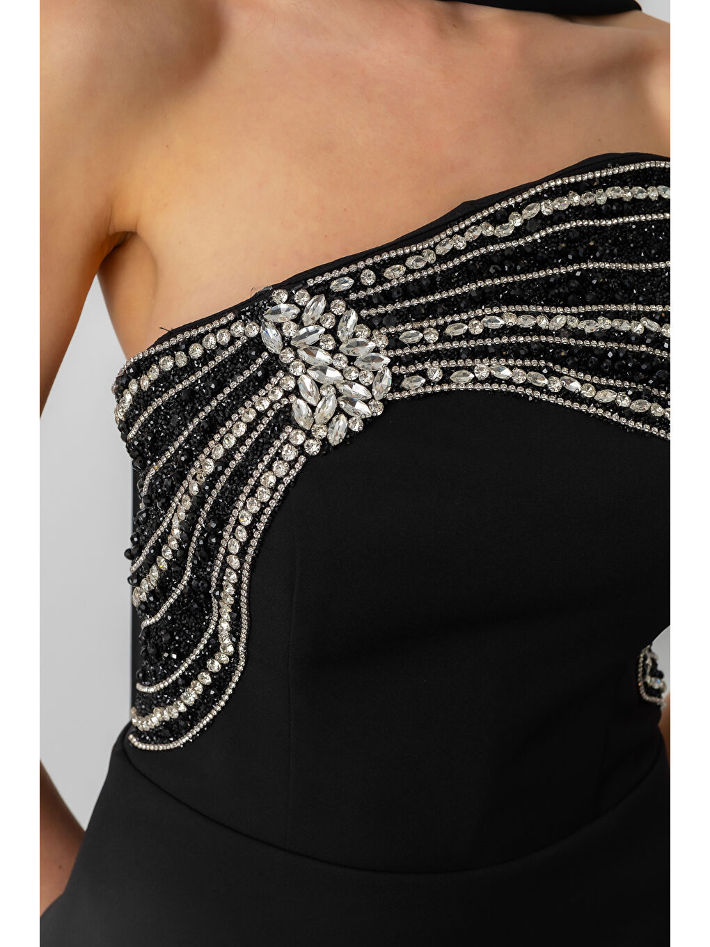 Kadın Siyah Straplez Taşlı Uzun Balık Abiye Elbise-4