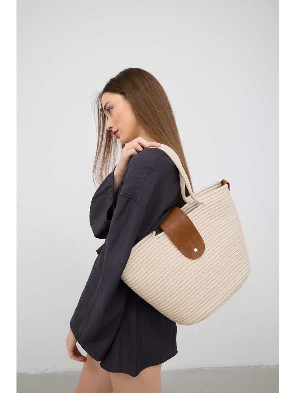 Ekru Duffy Kapaklı Handmade Hasır Tote Çanta Krem