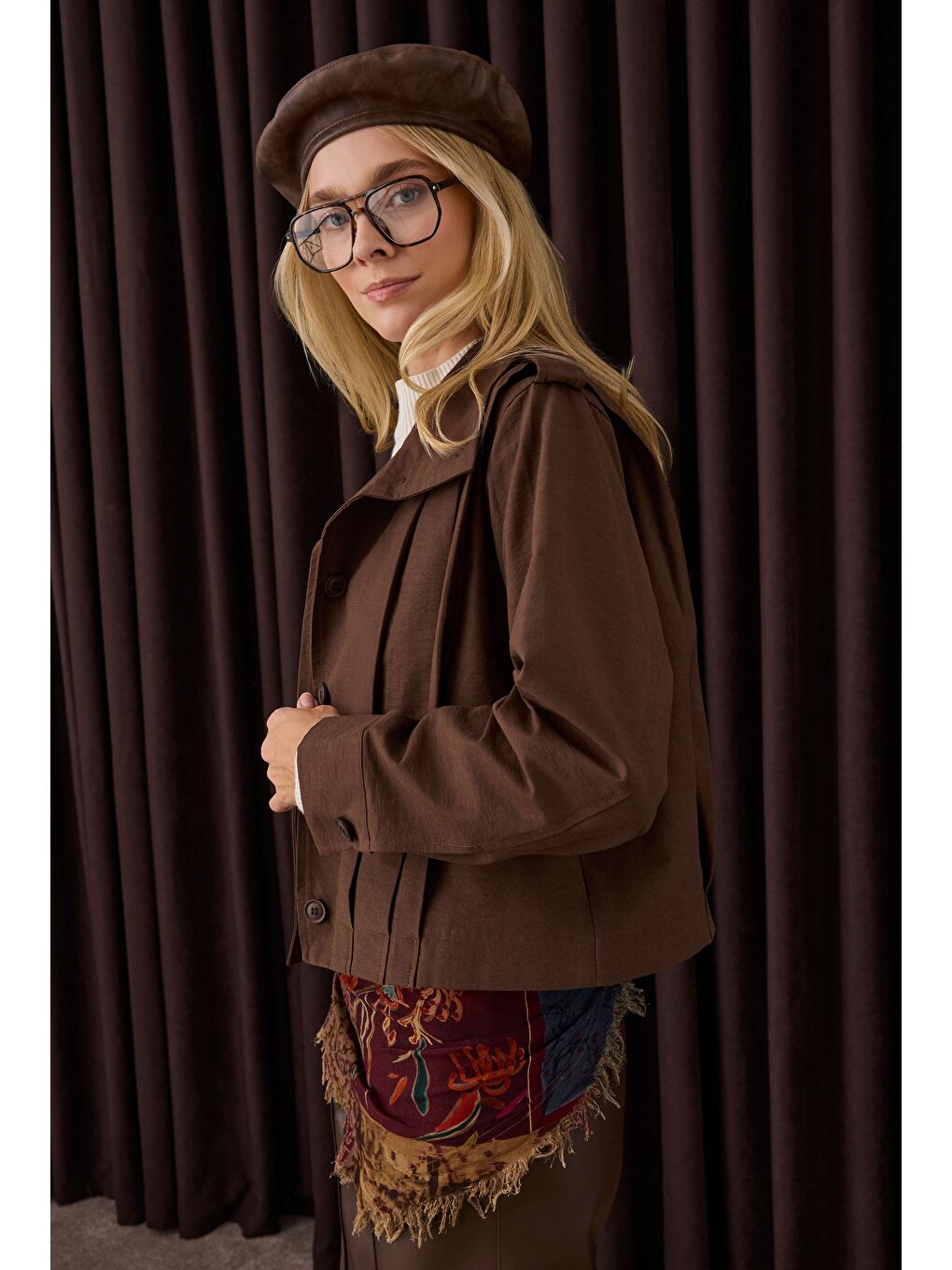 Kahverengi Kısa Pileli Ceket Acı Kahve