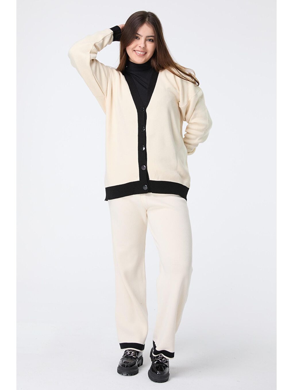 Kruvaze Yaka Kadın Bej Triko Takım - 23481