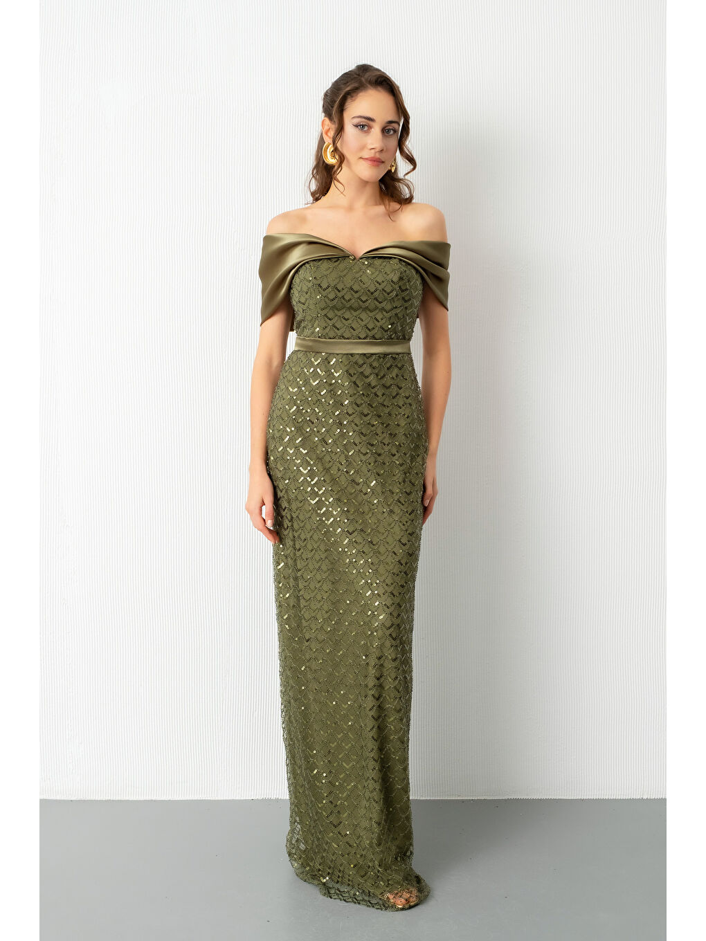 Kadın Haki Yaka Organze Detay Pul Payetli Uzun Abiye Elibse