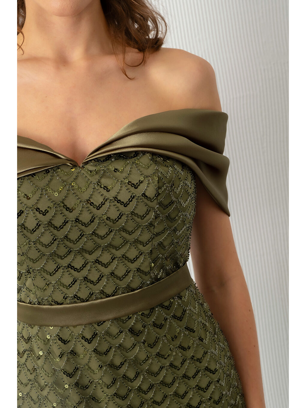 Kadın Haki Yaka Organze Detay Pul Payetli Uzun Abiye Elibse-3