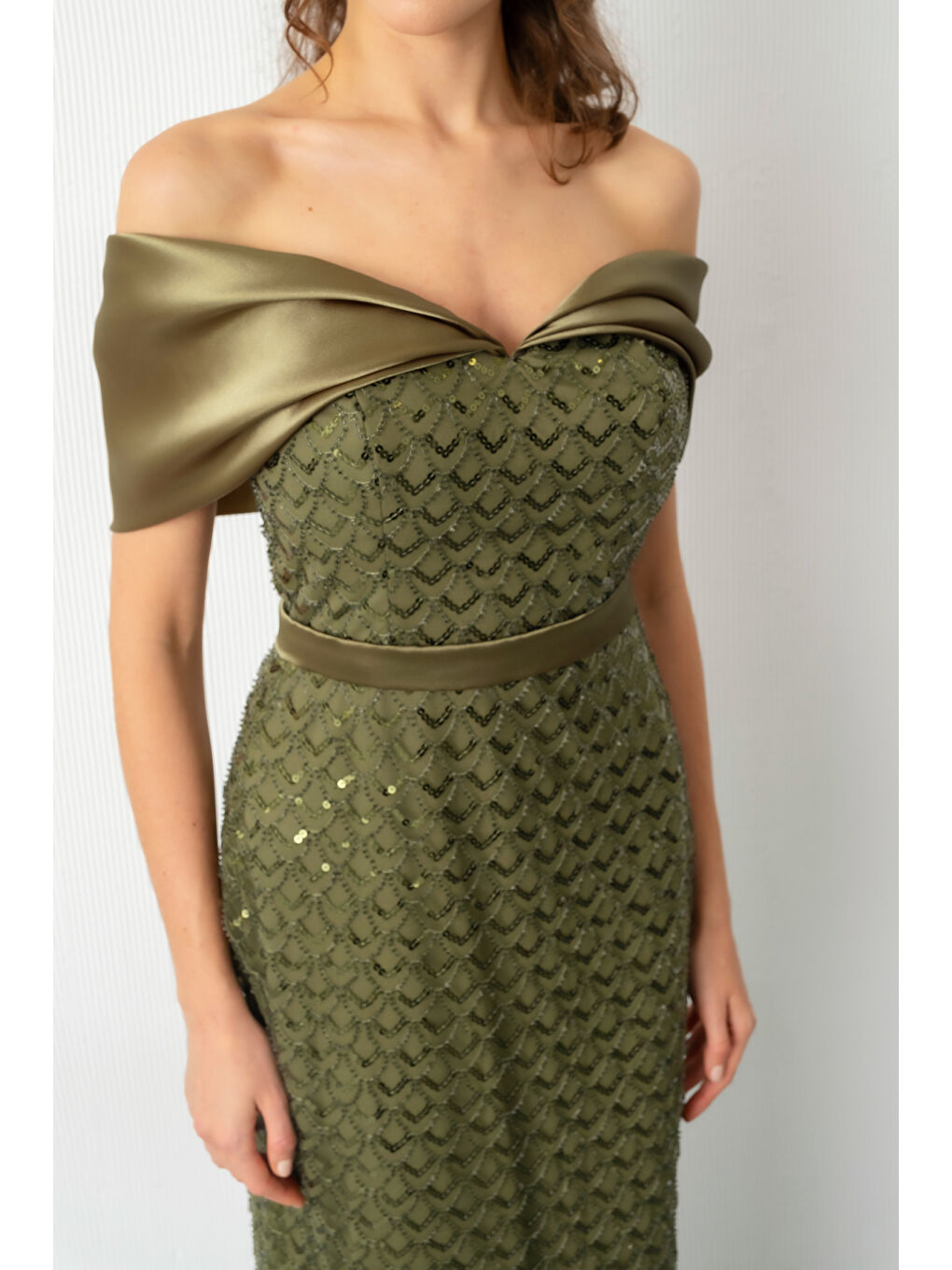 Kadın Haki Yaka Organze Detay Pul Payetli Uzun Abiye Elibse-4