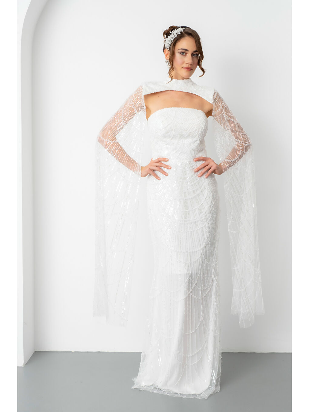 Kadın Beyaz Şallı Uzun Kol Dik Yaka Boncuklu Abiye-2