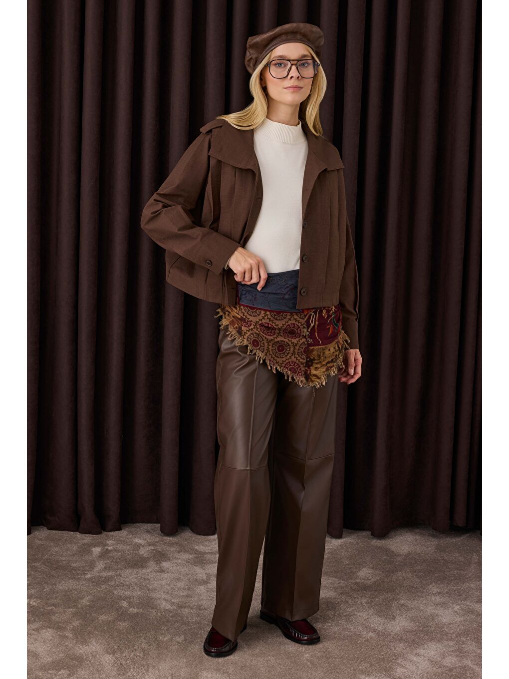 Kahverengi Kısa Pileli Ceket Acı Kahve-4