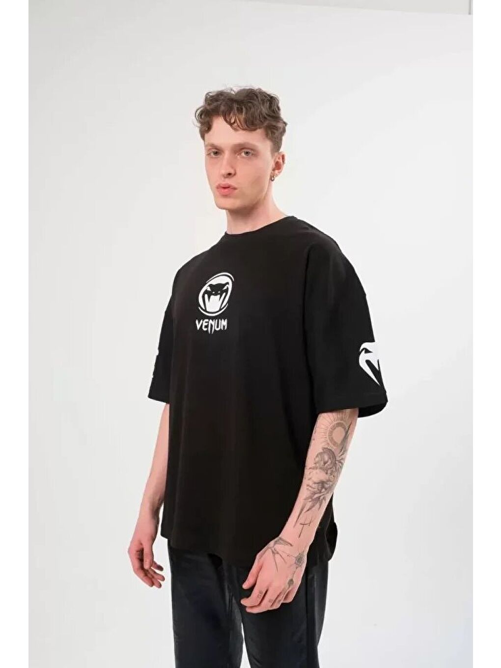 Unisex Bisiklet Yaka Baskılı Oversize T-Shirt - Siyah-1