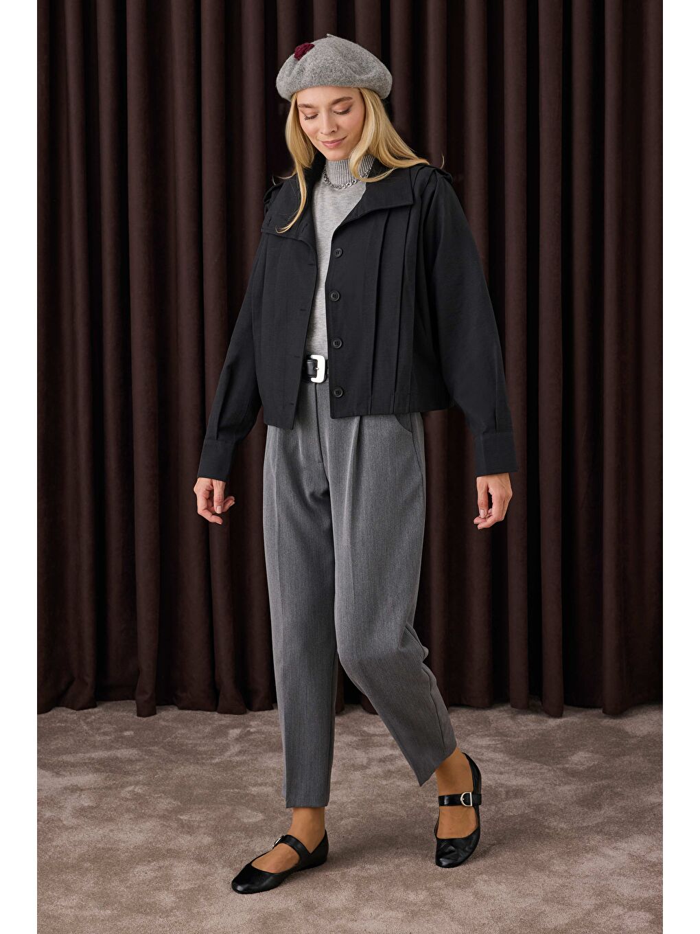 Kısa Pileli Ceket Siyah