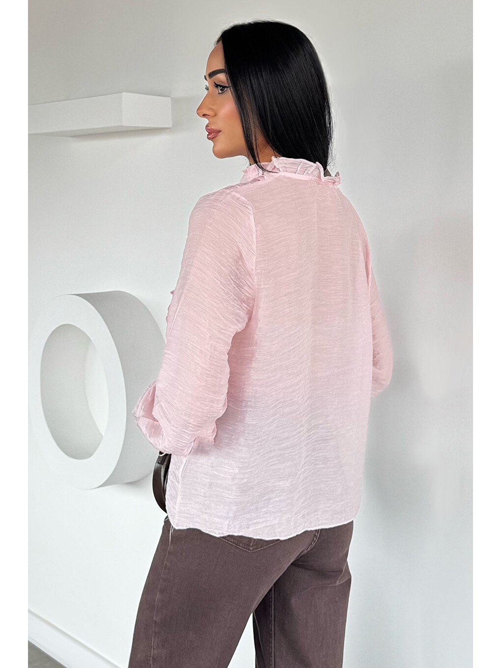 Pembe Kadın Hakim Yaka Fırfırlı Volan Bluz-3