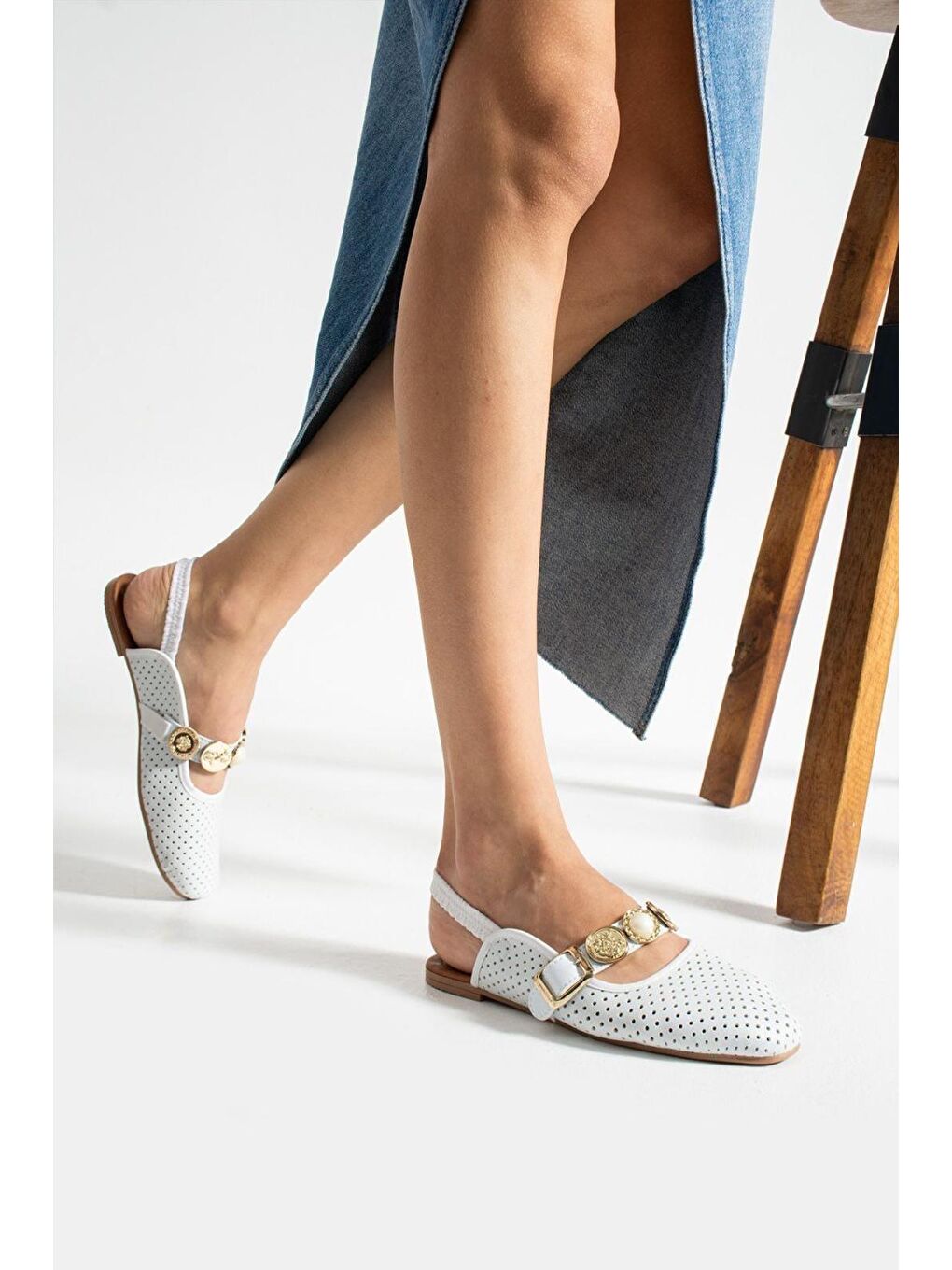 Beyaz Luwe Hafif Ses Yapmaz Toka Detaylı Hava Alabilen Günlük Ev Ofis Kadın Babet