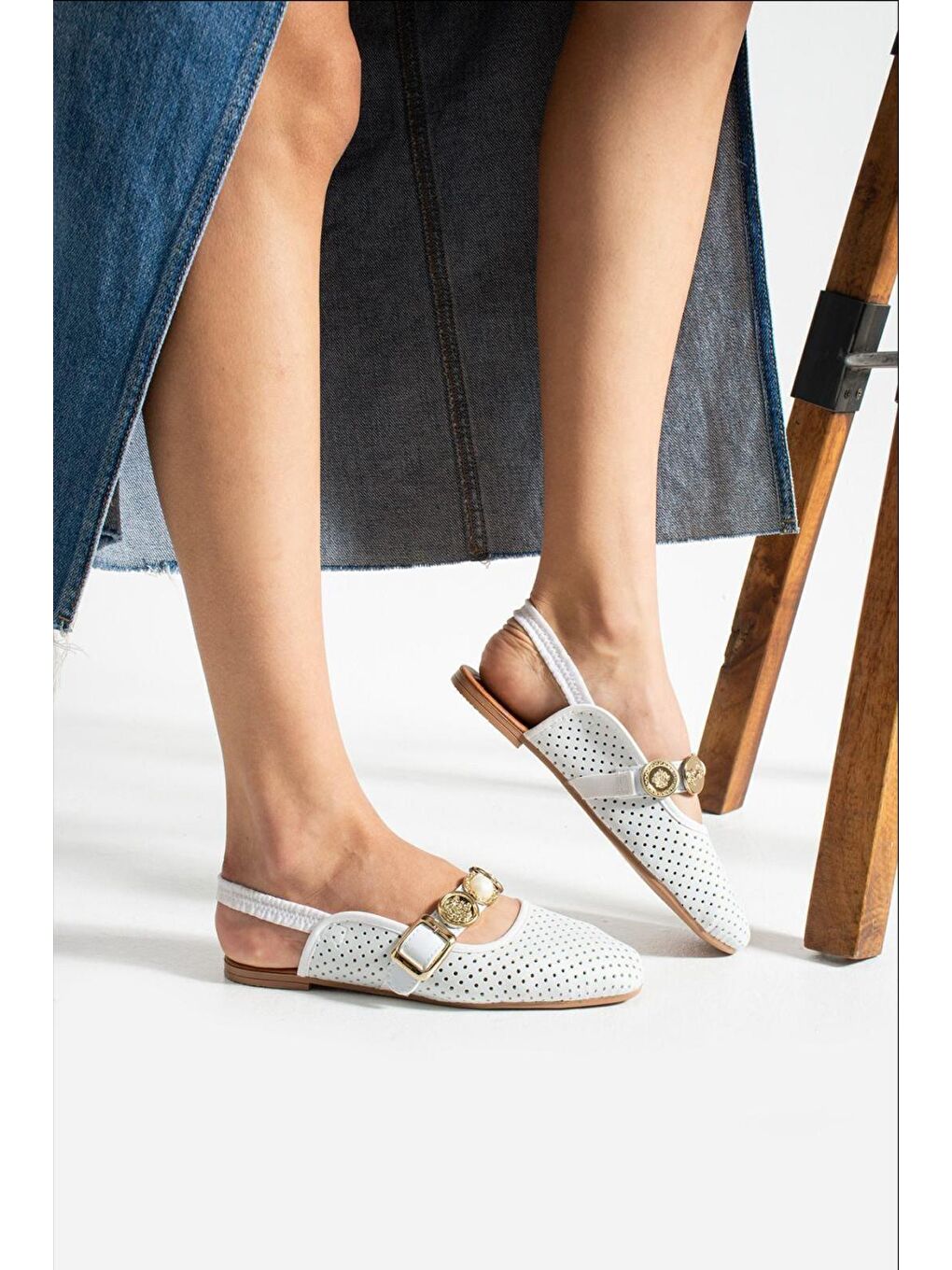 Beyaz Luwe Hafif Ses Yapmaz Toka Detaylı Hava Alabilen Günlük Ev Ofis Kadın Babet-1