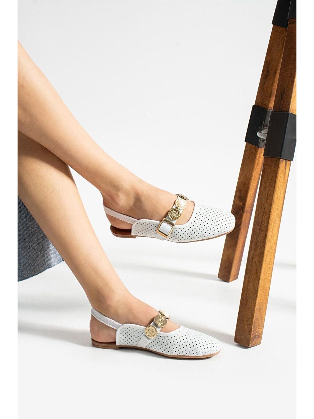 Beyaz Luwe Hafif Ses Yapmaz Toka Detaylı Hava Alabilen Günlük Ev Ofis Kadın Babet-2