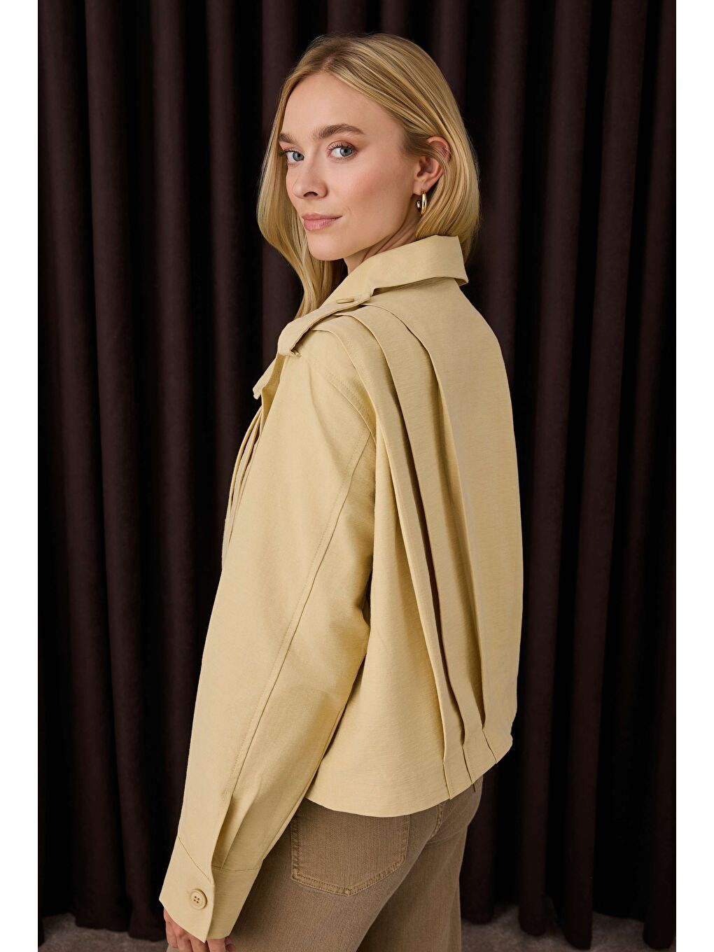 Kısa Pileli Ceket Tereyağ Sarısı-4