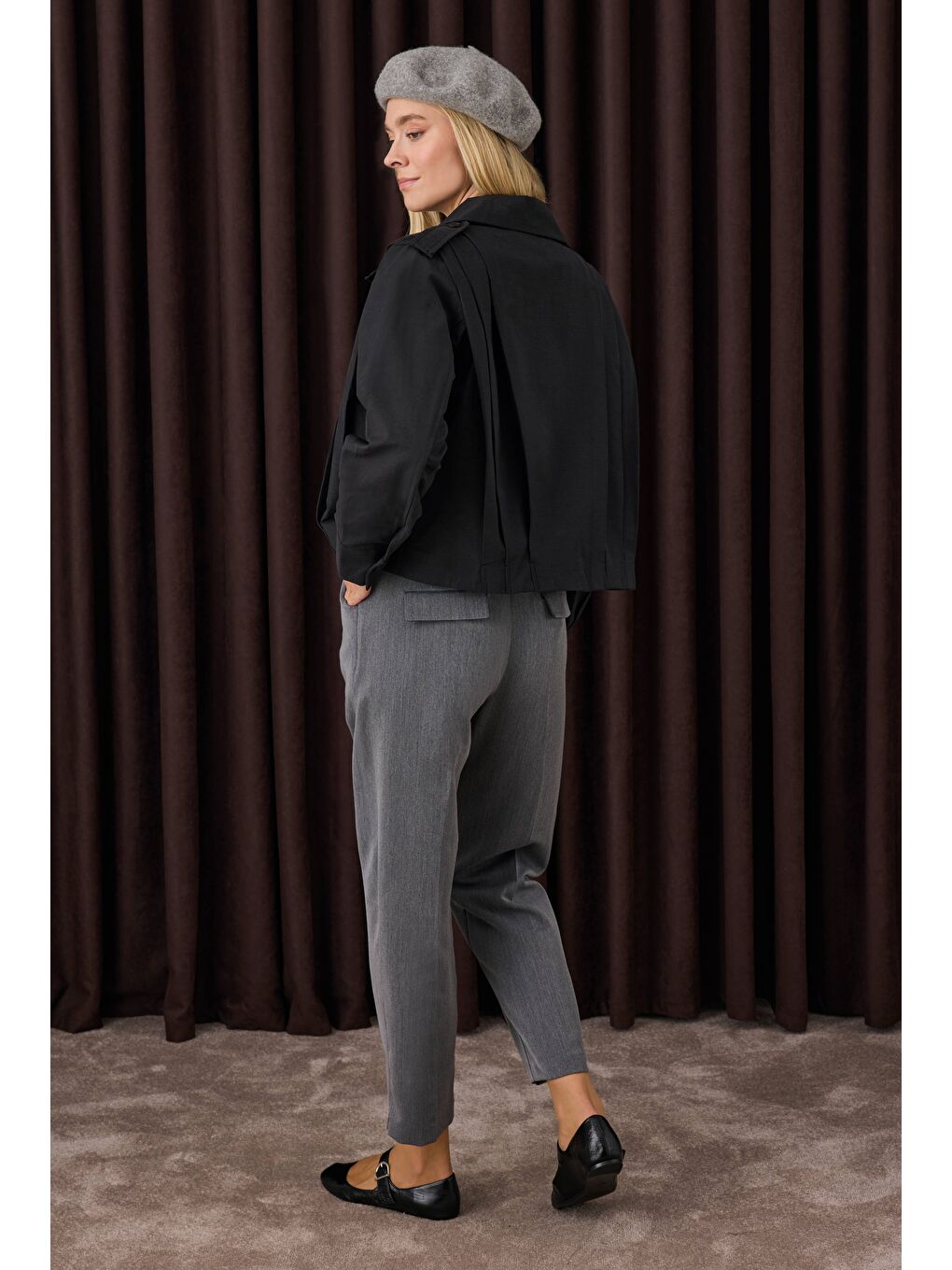 Kısa Pileli Ceket Siyah-4