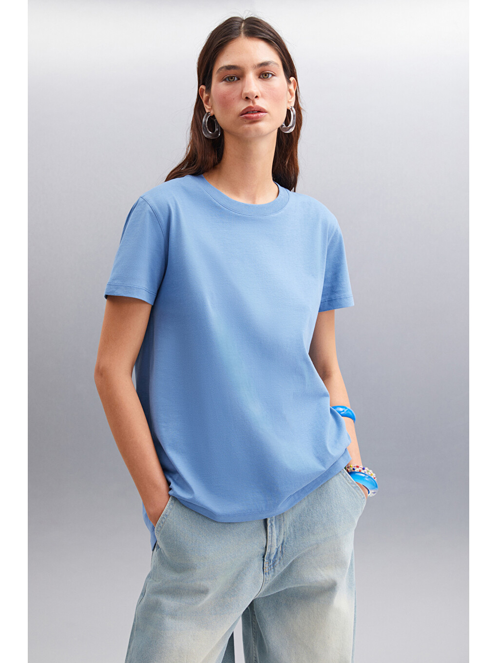 İndigo Jemmy Kadın %100 Organik Pamuk Relaxed Fit Yırtmaçlı Yuvarlak Yakalı İNDİGO T-Shirt-2