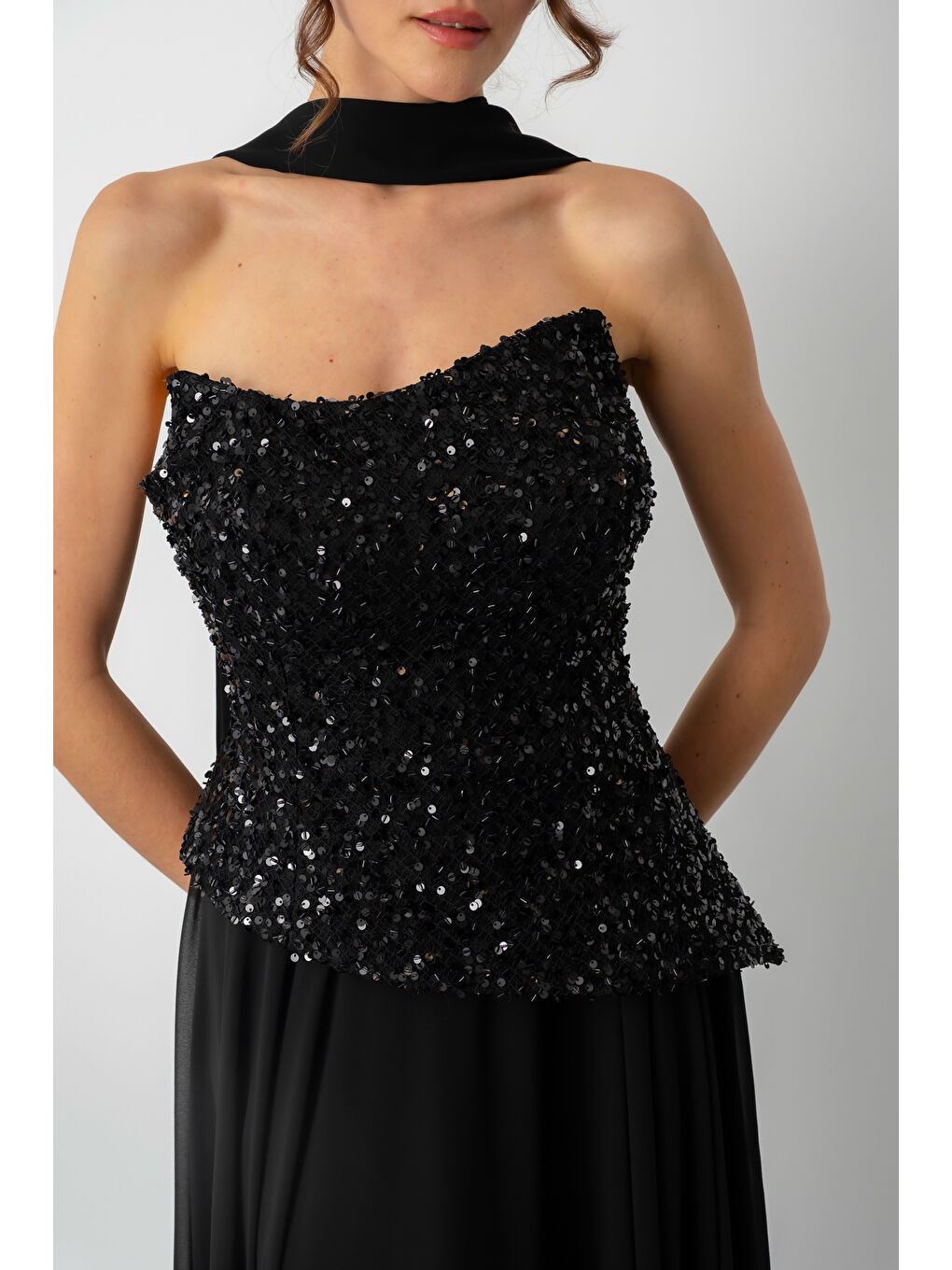 Kadın Siyah Straplez Pul Payet Piliseli Uzun Abiye Elbise-3
