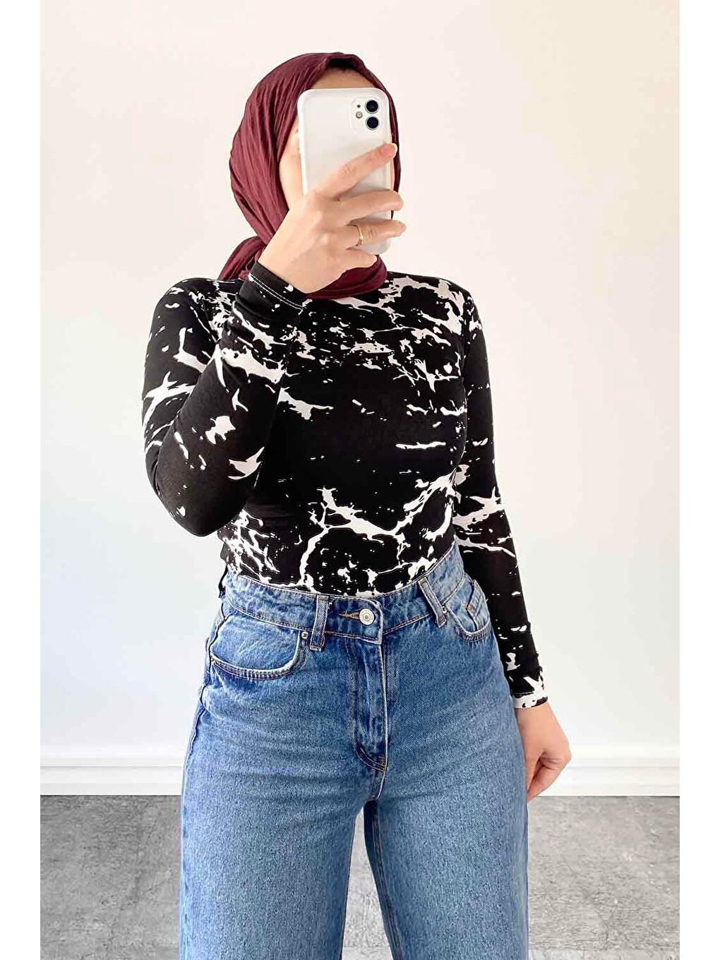 Bisiklet Yaka Mermer Desenli Body Siyah-2