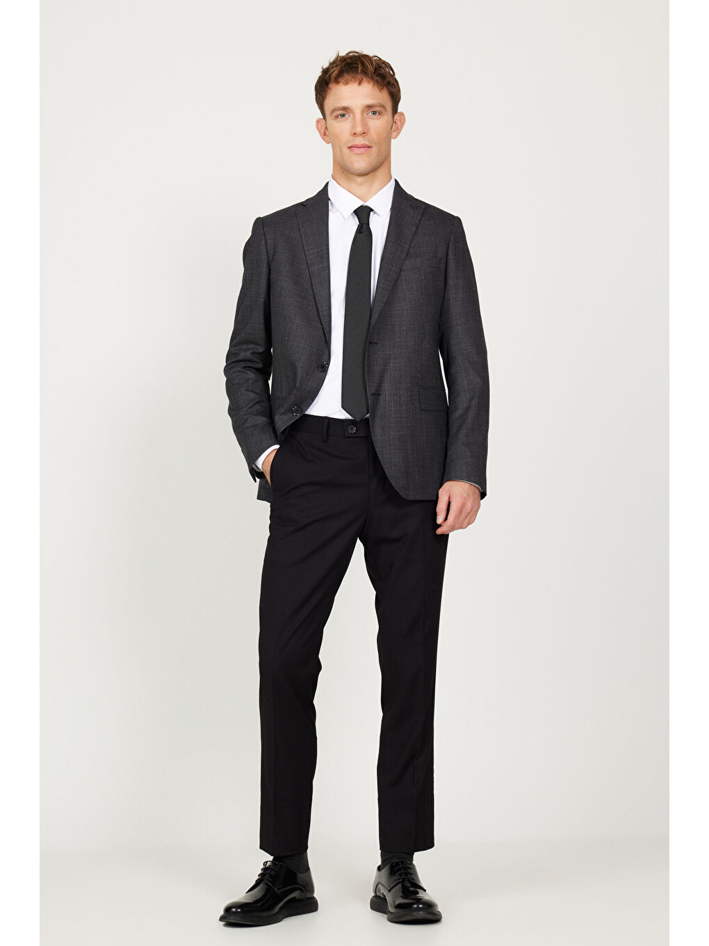 Erkek Antrasit Slim Fit Dar Kesim Mono Yaka Armürlü Çift Pantolonlu Takım Elbise-5