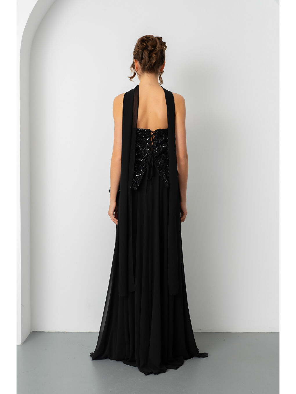 Kadın Siyah Straplez Pul Payet Piliseli Uzun Abiye Elbise-5