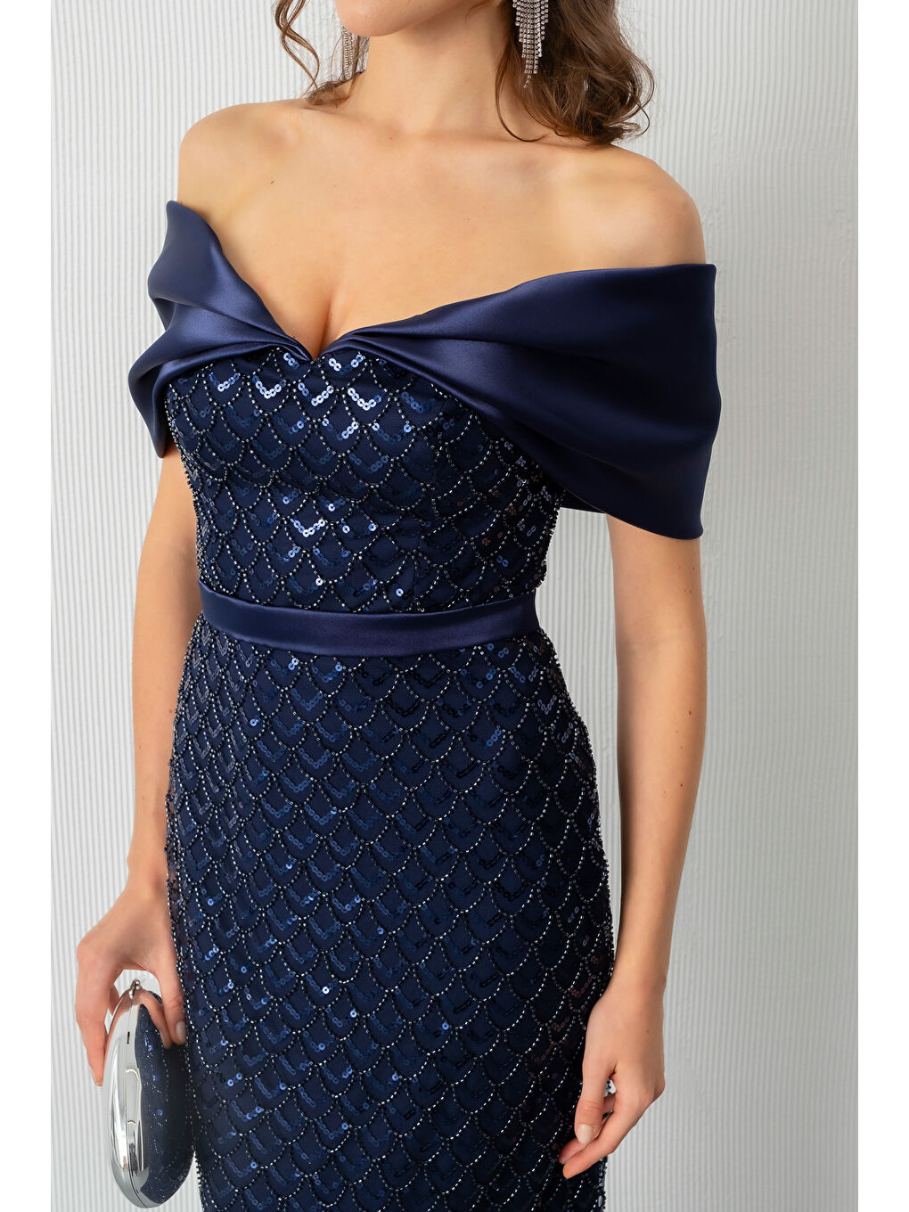 Kadın Lacivert Yaka Organze Detay Pul Payetli Uzun Abiye Elibse-4