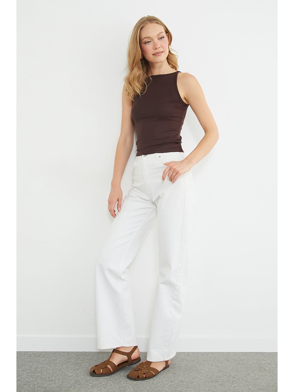 Kahverengi Basic Kayık Yaka Slim Fit Bluz-3