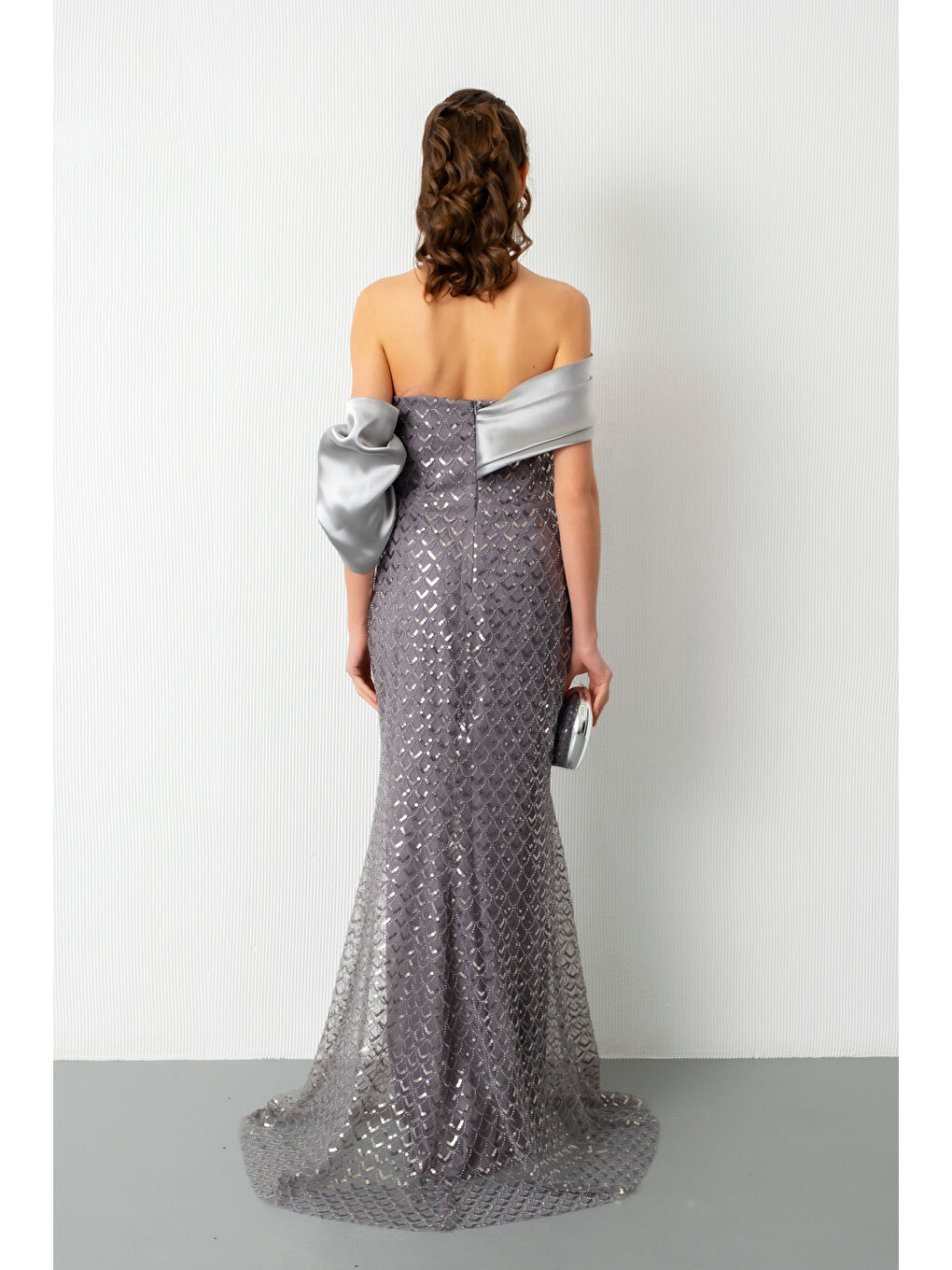 Kadın Gri Yaka Detay Boncuklu Uzun Abiye Elbise-5