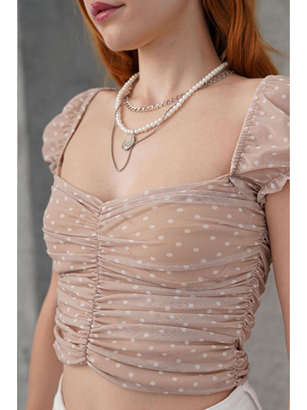 Ekru Puantiyeli Belden Oturtmalı Tül Krem Bluz-1