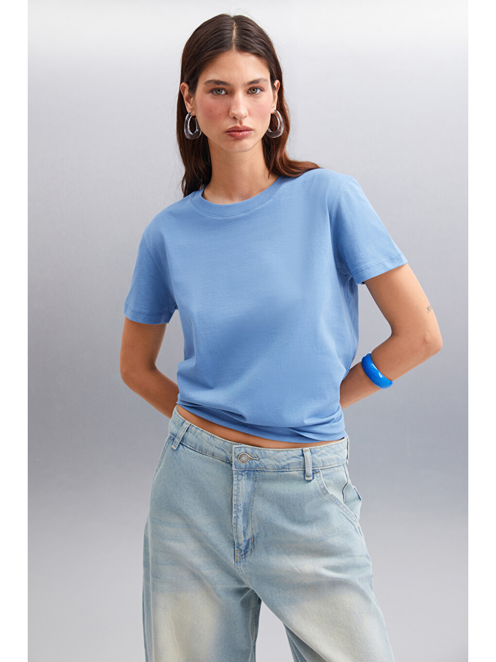İndigo Jemmy Kadın %100 Organik Pamuk Relaxed Fit Yırtmaçlı Yuvarlak Yakalı İNDİGO T-Shirt-3