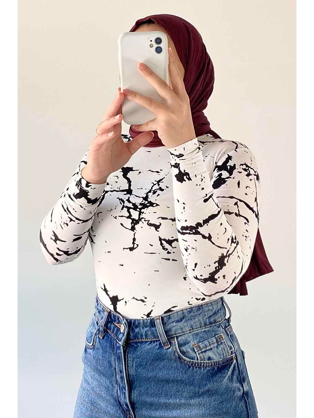 Bisiklet Yaka Mermer Desenli Body Beyaz