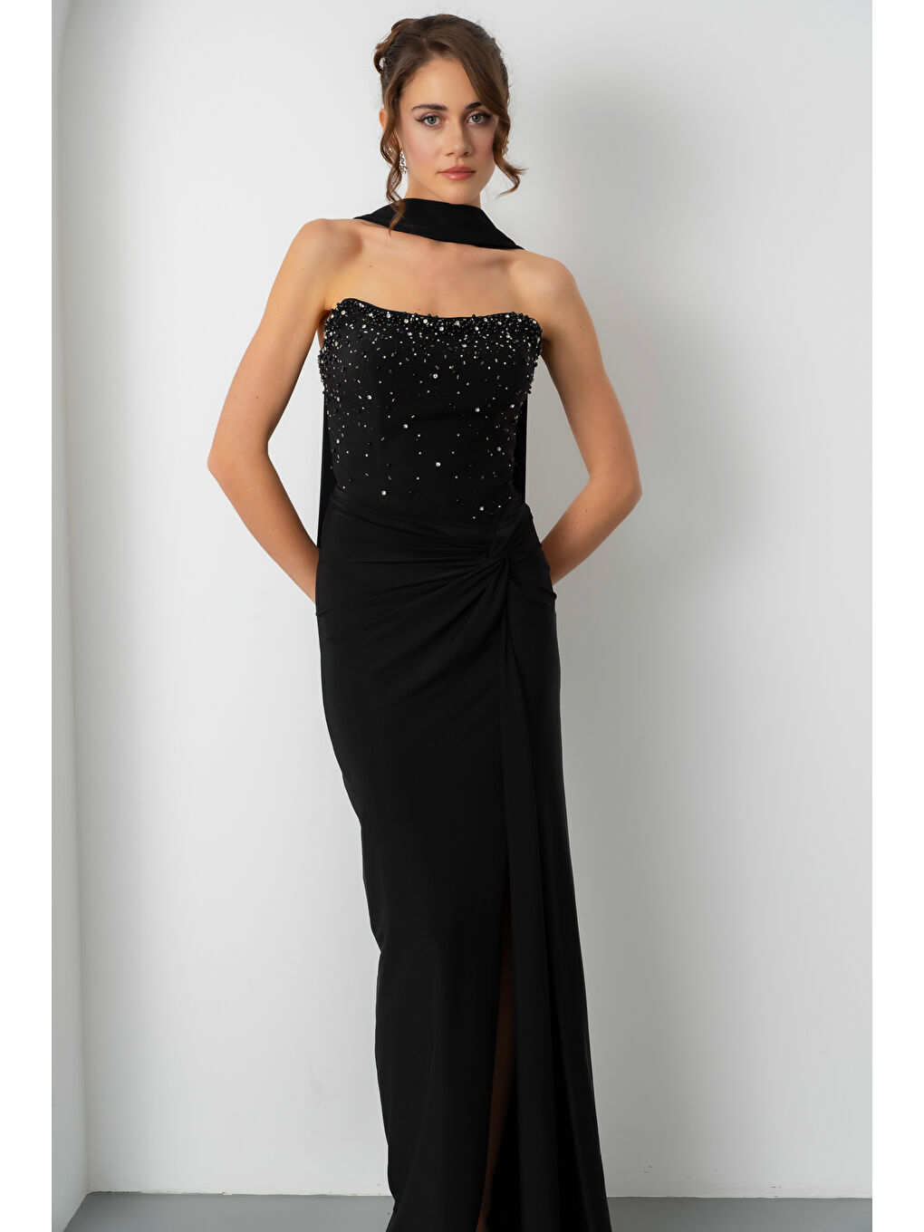 Kadın Siyah Şal Yaka Taşlı Düğüm Detay Uzun Abiye Elbise-2