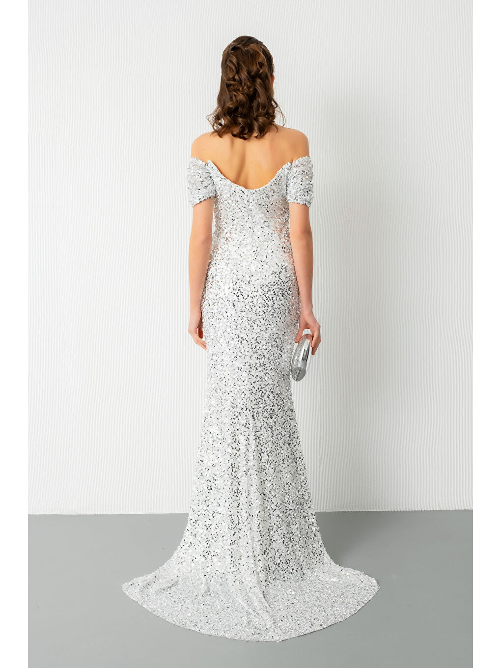 Gri Kadın Gümüş Kayık Yaka Kısa Kol Payetli Uzun Abiye Elbise-5